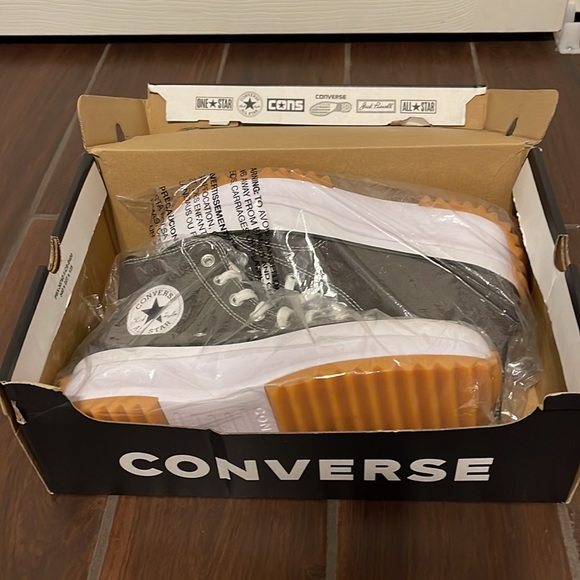NIB UNISEX Converse Chuck Taylor High Top Platform Sneaker main image 5